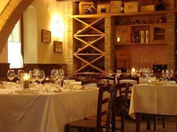 Entropia Ristorante Country House โตดี ภายนอก รูปภาพ